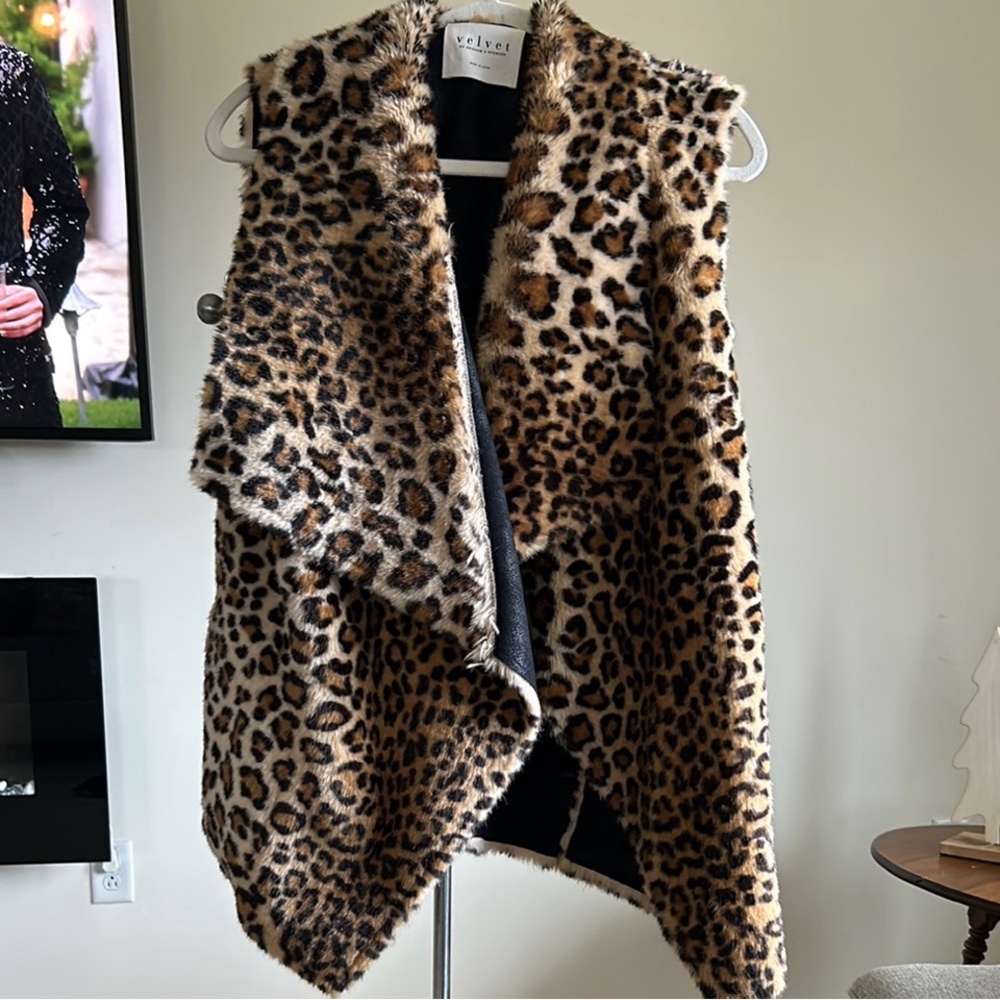 Velvet by Graham & Spencer Leopard Print Vest
